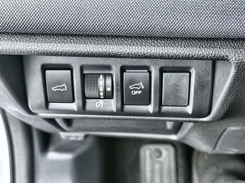 Used 2023 Subaru Outback Premium AWD/4WD image 16