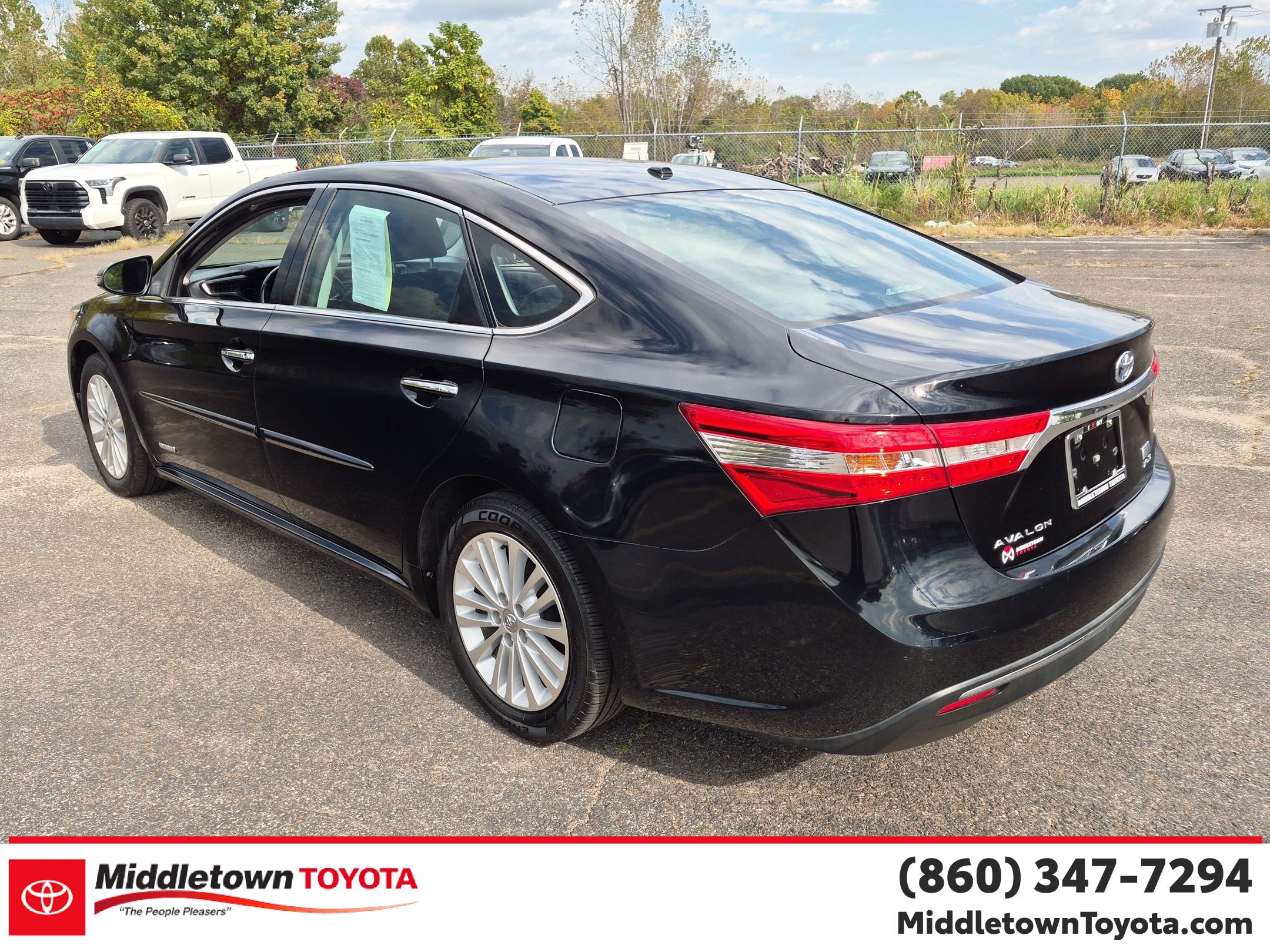 Used 2015 Toyota Avalon XLE Touring FWD image 5