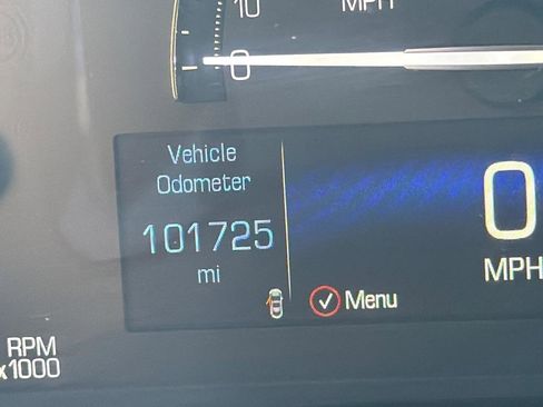 Used 2018 Cadillac XT5 Luxury w/ Driver Awareness Package image 22