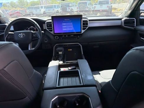 Used 2024 Toyota Tundra Limited AWD/4WD image 7