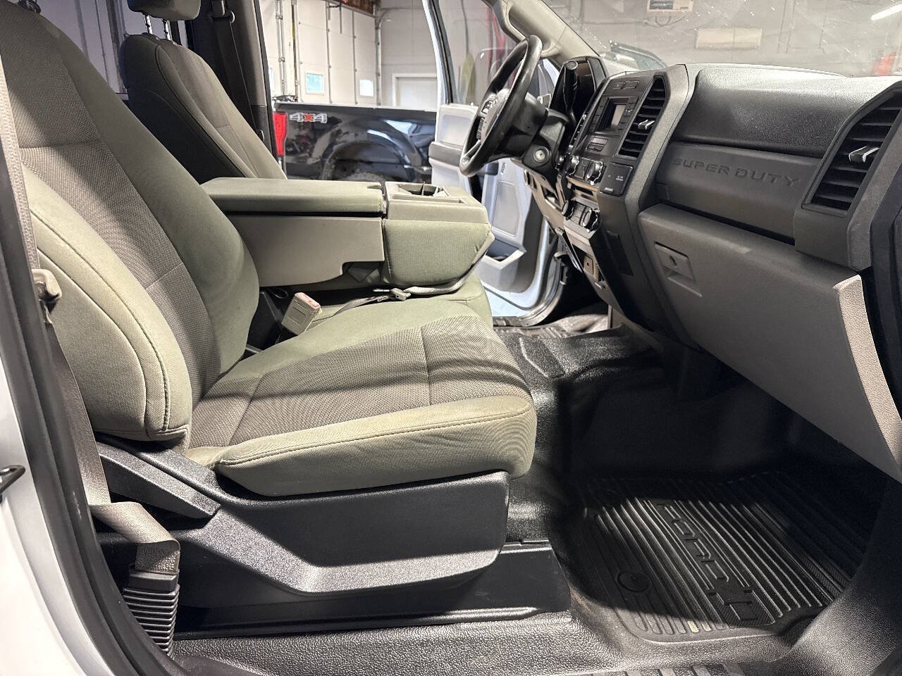 Used 2018 Ford F250 XL w/ Power Equipment Group AWD/4WD image 14