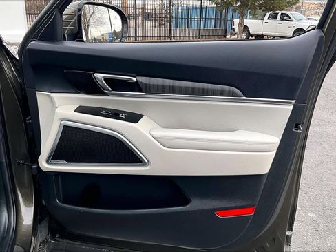 Used 2023 Kia Telluride SX image 23