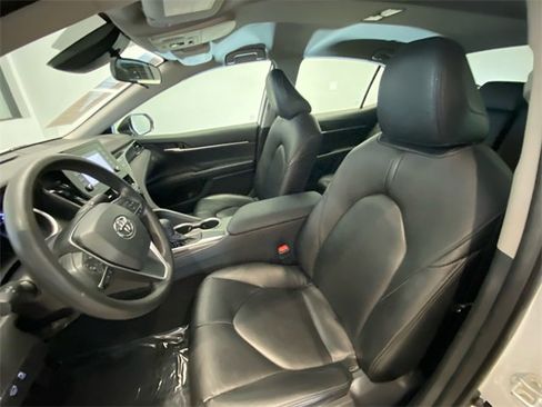 Used 2021 Toyota Camry LE w/ Carpet Mat Package (TMS) image 11