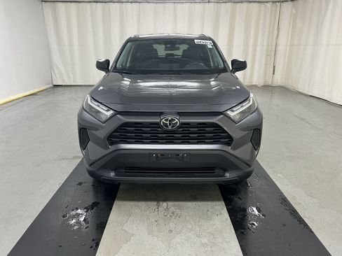 Used 2023 Toyota RAV4 LE AWD/4WD image 3