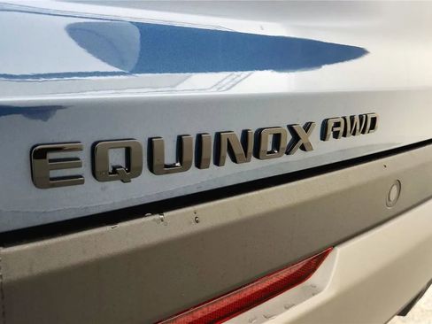 New 2026 Chevrolet Equinox LT w/ Midnight Edition image 17