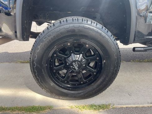 Used 2018 Chevrolet Colorado ZR2 w/ ZR2 Midnight Special Edition image 12