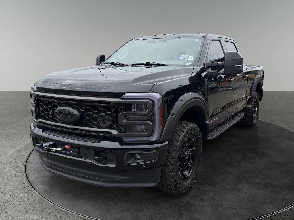 Used 2023 Ford F350 Lariat w/ Lariat Ultimate Package AWD/4WD image 3