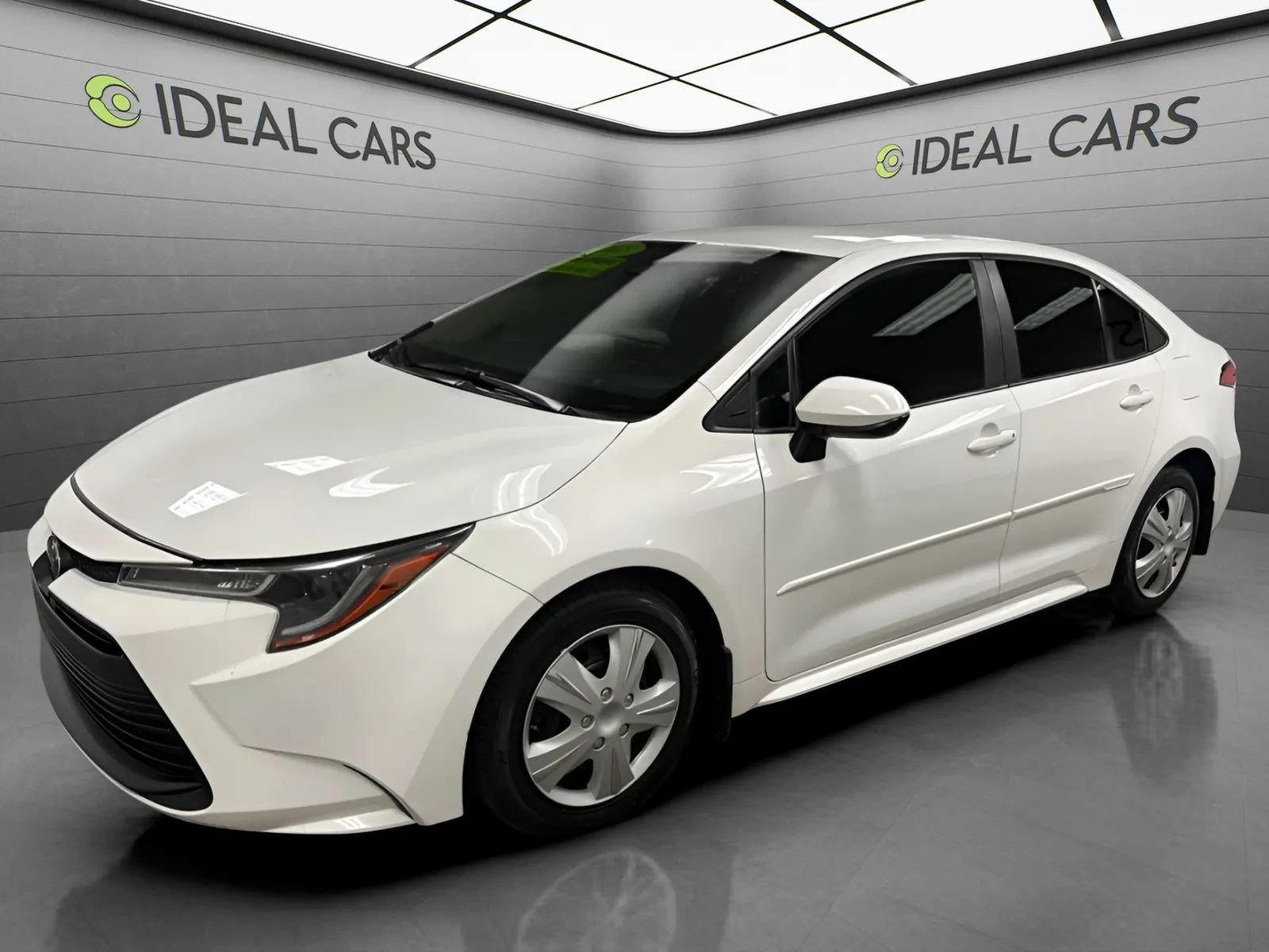 Used 2023 Toyota Corolla LE w/ Carpet Mat Package (TMS) FWD image 1