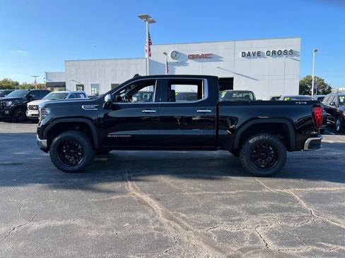 Used 2025 GMC Sierra 1500 SLT AWD/4WD image 11