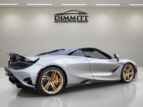 Used 2025 McLaren 750S Spider RWD image 6