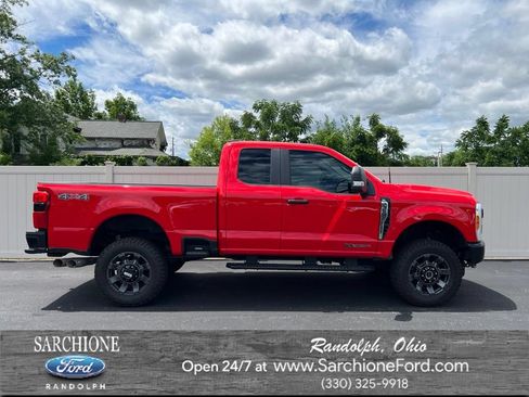 Used 2023 Ford F350 XL w/ 360-Degree Camera Package AWD/4WD image 1