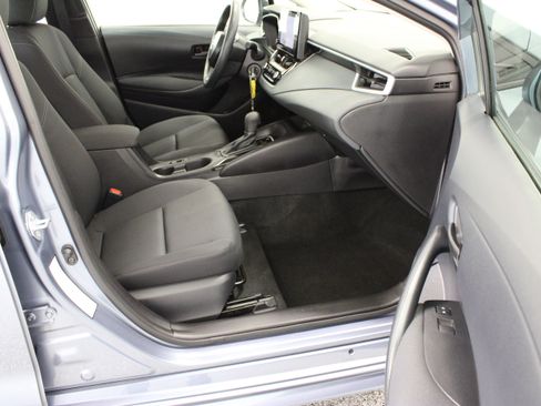 Used 2026 Toyota Corolla LE FWD image 32