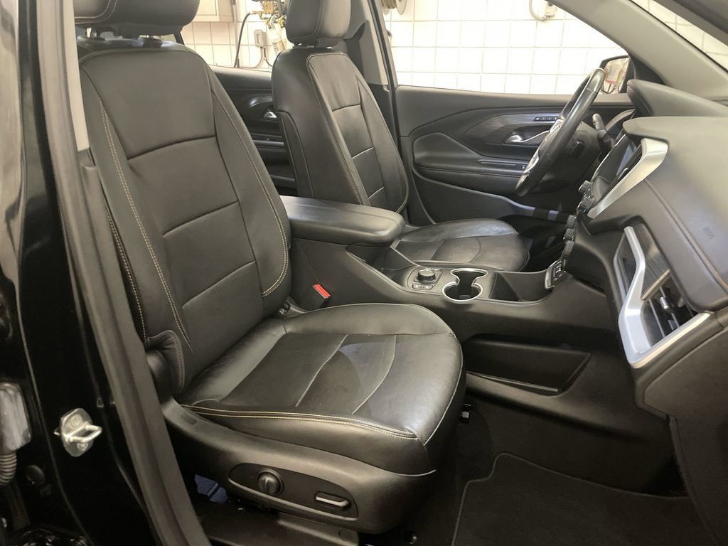 Used 2019 GMC Terrain SLT w/ Preferred Package FWD image 22