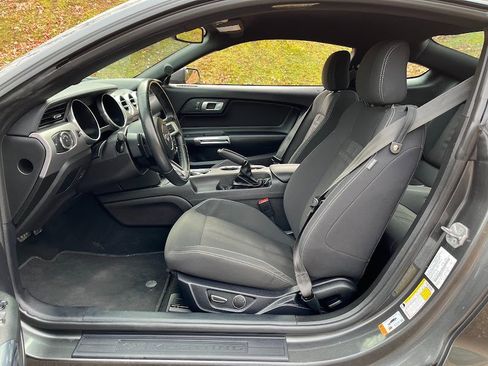 Used 2019 Ford Mustang GT image 10