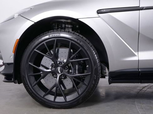 Used 2025 Aston Martin DBX 707 image 9