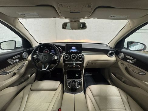 Used 2018 Mercedes-Benz GLC 300 4MATIC image 12