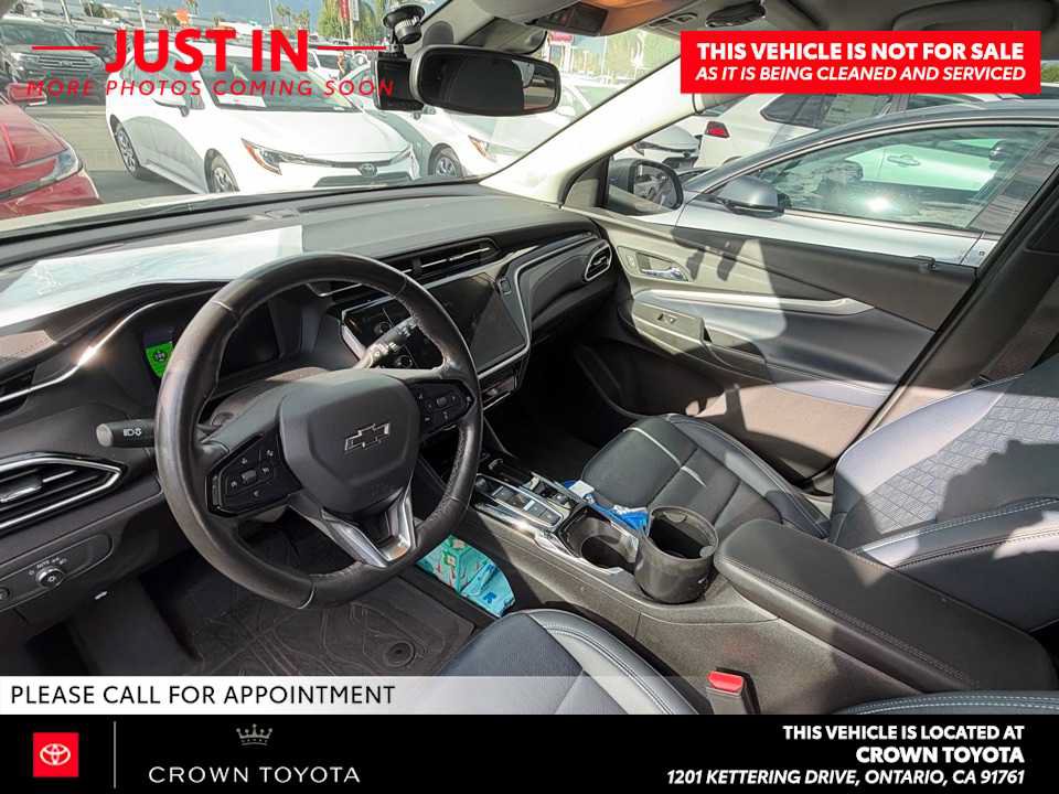Used 2022 Chevrolet Bolt EUV LT w/ Convenience Package FWD image 4