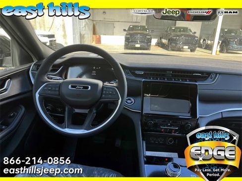 New 2025 Jeep Grand Cherokee L Altitude image 4