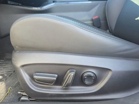 Certified 2025 Toyota Prius Limited image 29