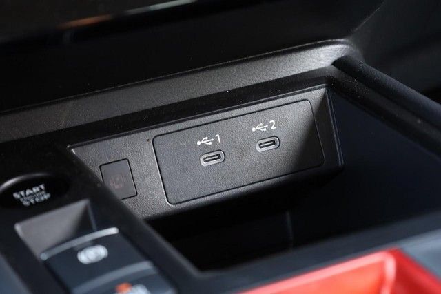 Certified 2026 Nissan Kicks SR FWD image 15