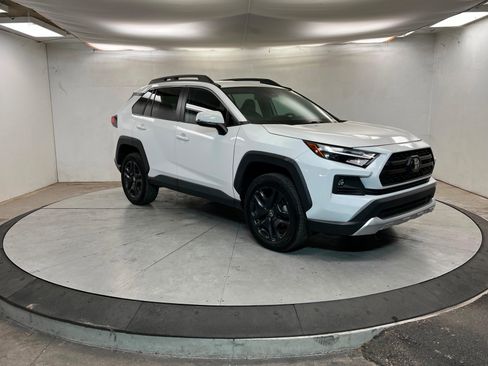 Used 2022 Toyota RAV4 Adventure image 8