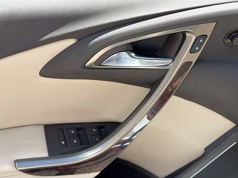 Used 2015 Buick Verano FWD image 18