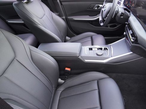 Used 2025 BMW 330i Sedan RWD image 12