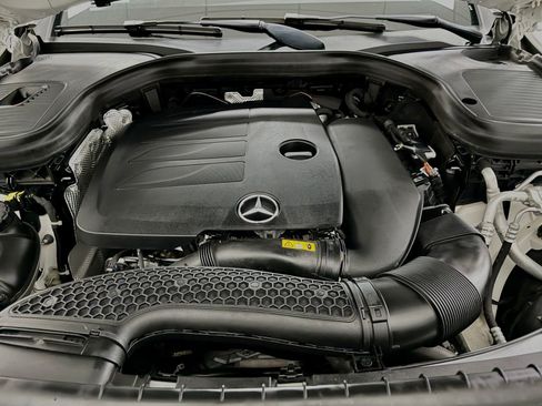 Certified 2021 Mercedes-Benz GLC 300 image 38