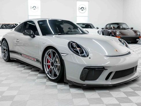 Used 2018 Porsche 911 GT3 RWD image 5