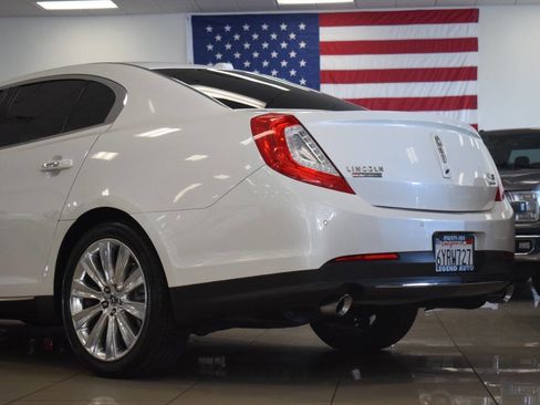 Used 2013 Lincoln MKS AWD image 20