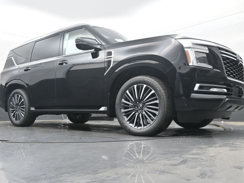 New 2025 Nissan Armada Platinum Reserve image 24