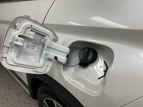 Used 2019 Mitsubishi Eclipse Cross SEL image 28