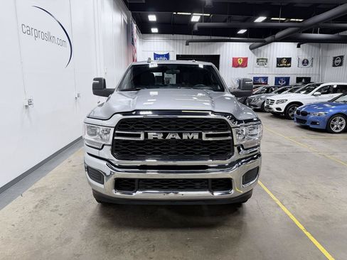Used 2024 RAM 2500 Tradesman w/ Chrome Appearance Group AWD/4WD image 16
