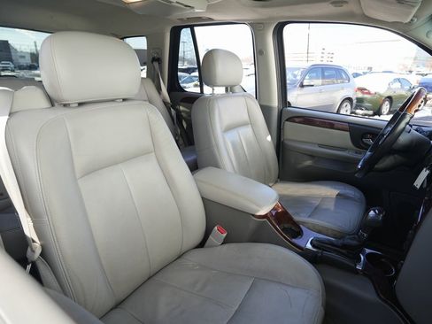 Used 2009 GMC Envoy Denali w/ Sun And 6-Disc Cd Package image 21