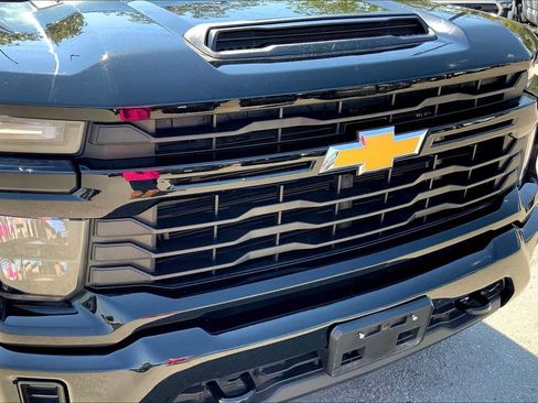 Used 2024 Chevrolet Silverado 2500 Custom w/ Custom Value Package image 28