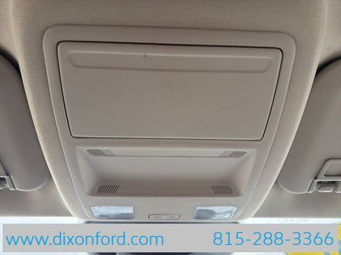 Used 2020 Ford Escape SE Sport image 18