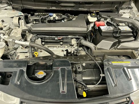 Used 2020 Nissan Rogue SL w/ Premium Package image 25