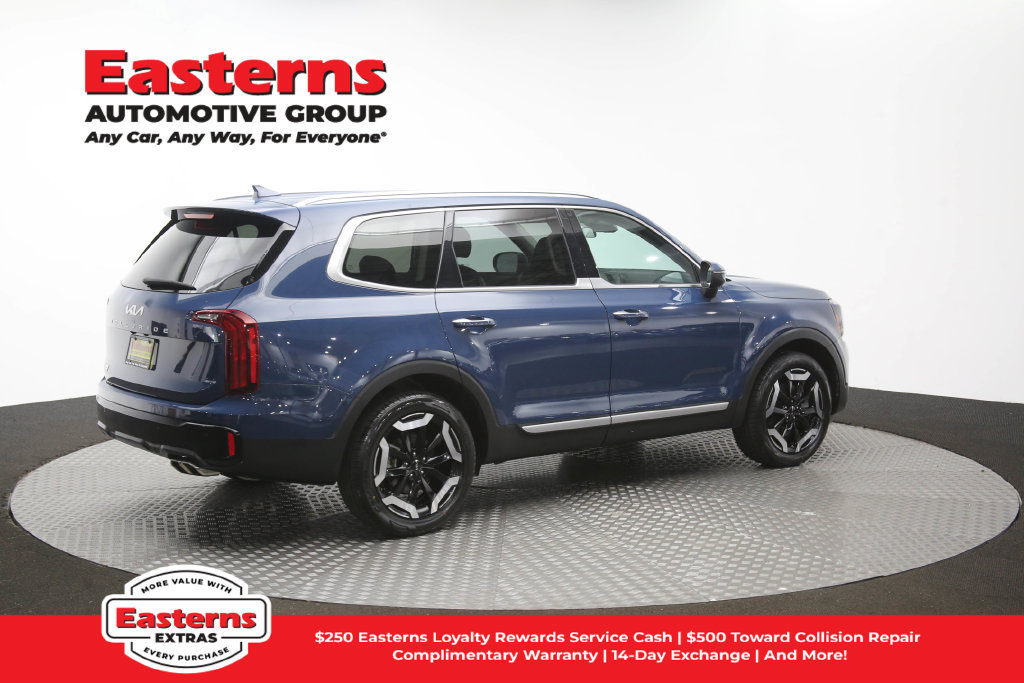 Used 2025 Kia Telluride S FWD image 45