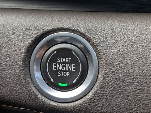 Certified 2021 Cadillac Escalade Premium Luxury w/ Driver Assist Tech Package image 32