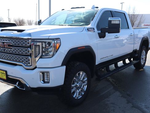 Used 2020 GMC Sierra 3500 Denali w/ Denali Ultimate Package image 3