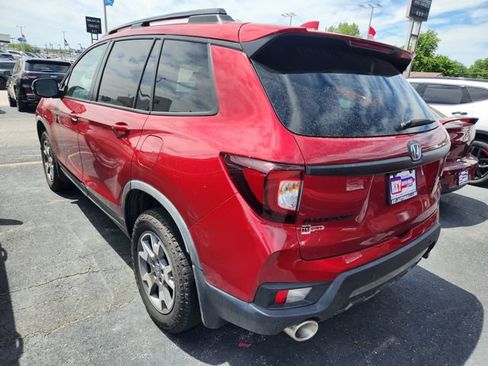 Used 2023 Honda Passport TrailSport image 4