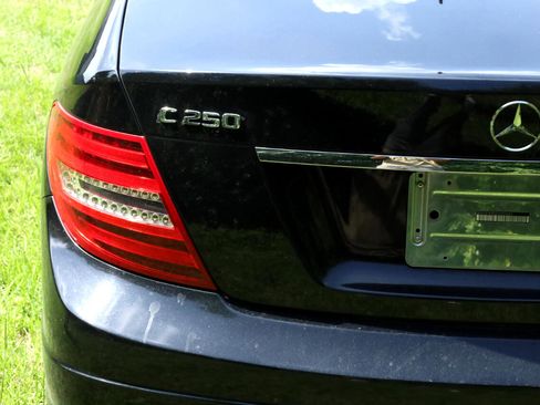 Used 2014 Mercedes-Benz C 250 Sedan image 18