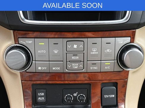 Used 2013 Toyota Highlander Limited image 23