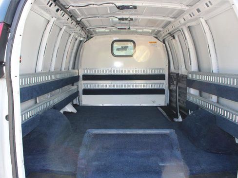 Used 2019 Chevrolet Express 2500 image 8