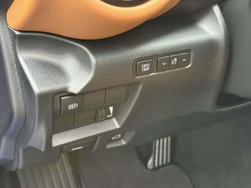 Used 2025 Lexus IS 350 F Sport w/ Accessory Package image 31