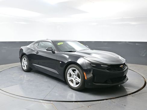 Used 2023 Chevrolet Camaro LT RWD image 5