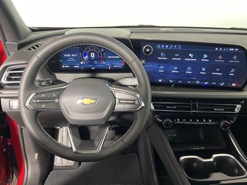 New 2026 Chevrolet Traverse LT w/ Driver Confidence Package image 14