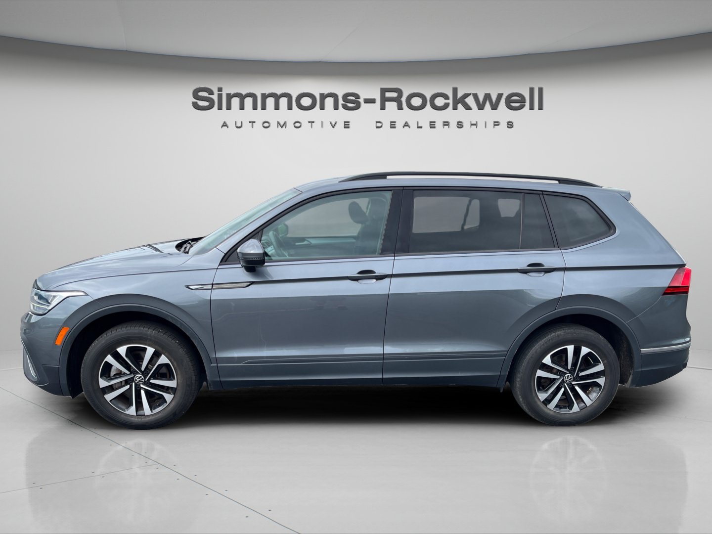 Used 2023 Volkswagen Tiguan S w/ Driver Assistance Package AWD/4WD image 2