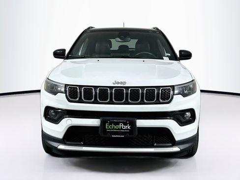 Used 2023 Jeep Compass Limited w/ Sun and Sound Group AWD/4WD image 2