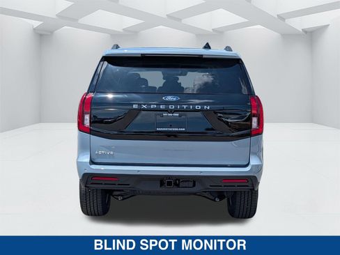 New 2026 Ford Expedition Active RWD image 7